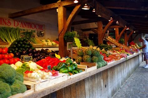 Étal de légumes de saison