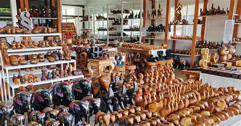 Artisanat en bois Thaïlande