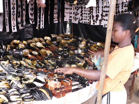Artisanat en corne de zébu à Madagascar