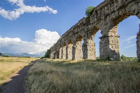 Bandits dans la campagne romaine