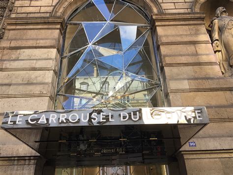 Carrousel du Louvre Entrance