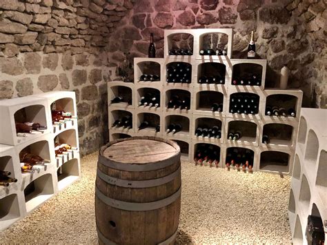 Cave à vin bien fournie