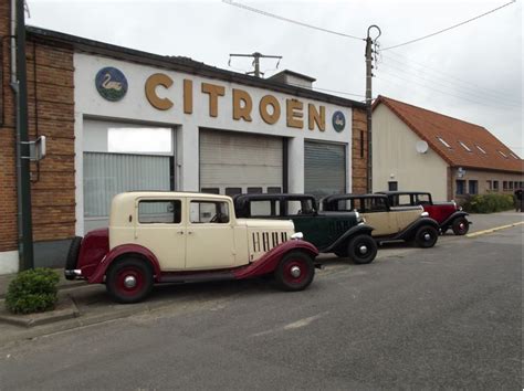 Citroën dans un garage