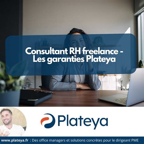 Consultant RH freelance travaillant sur un ordinateur