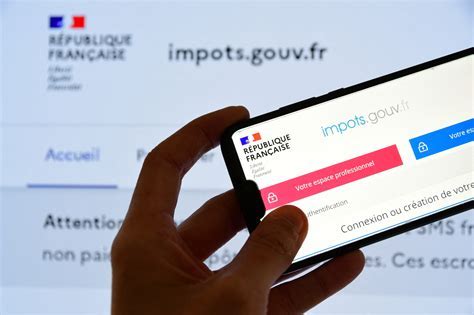 Déclaration d'impôts pour les journalistes en France