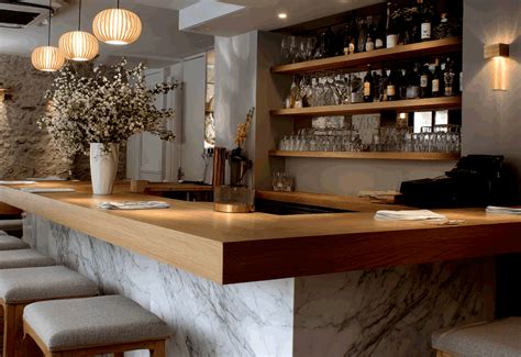Emplacement stratégique pour un bar