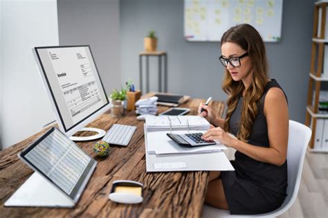 Expert-Comptable au travail