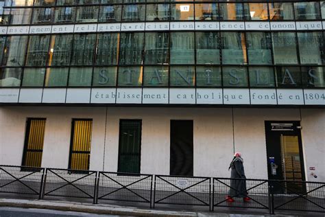 Façade de l'établissement scolaire catholique privé Stanislas à Paris