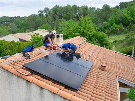 Financement de la rénovation de toiture avec l'installation de panneaux photovoltaïques