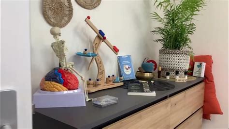 Hypnothérapeute en consultation