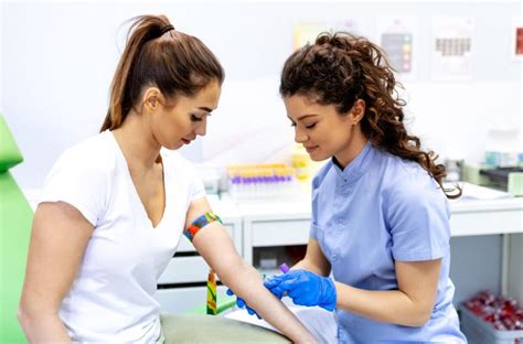 Infirmière et sa patientèle