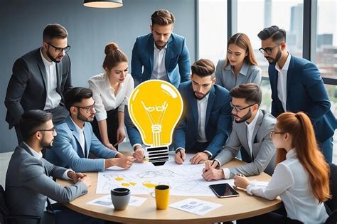 Jeunes entrepreneurs collaborant