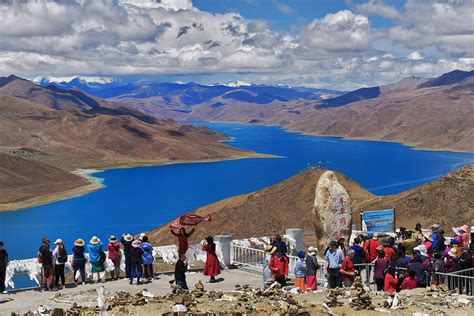 Lac Yamdrok Tso près de Lhasa