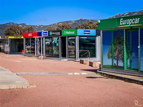 Location de voiture à Figari, Corse