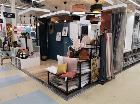 Magasin de franchise d'ameublement et de décoration