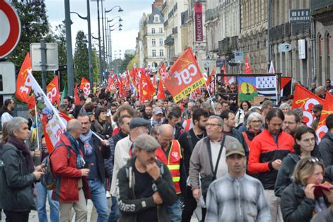 Manifestation contre les coupes budgétaires en Pays de la Loire