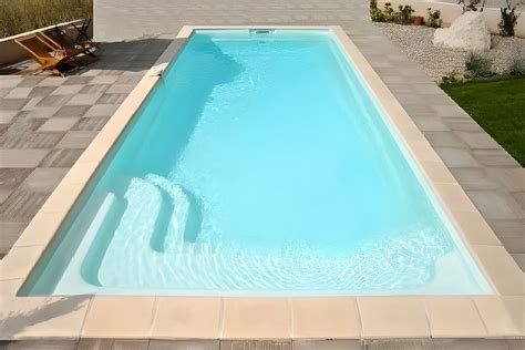 Piscine coque polyester