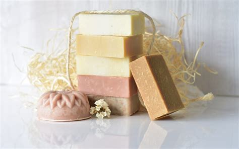 Savons artisanaux aux ingrédients naturels