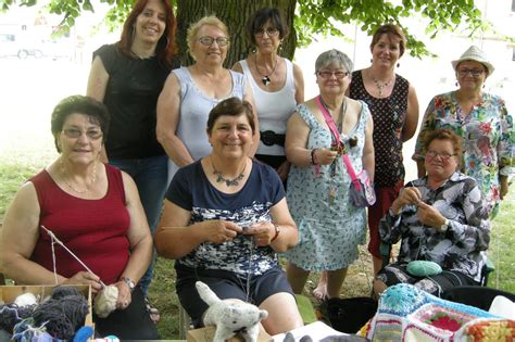 Tricoteuse professionnelle