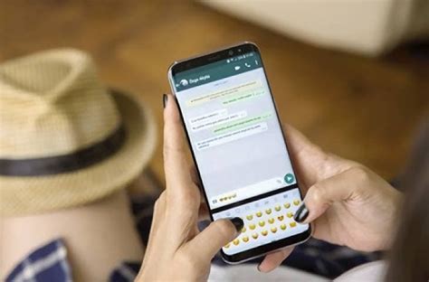 WhatsApp sur un smartphone